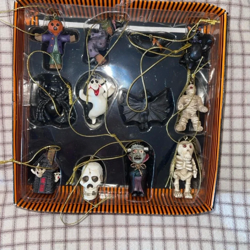 Set of 12 Mini Halloween Tree Ornaments 🎃👻